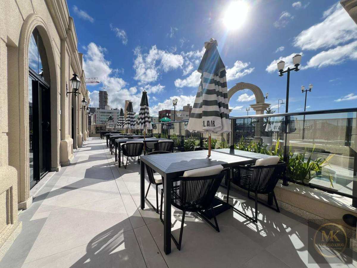 Apartamento á Venda 4 suítes sendo 1 Máster 458m2 privativos Quadra Mar Centro de Itapema Pagamento Facilitado. - Marcelo Krug Corretor de Imóveis