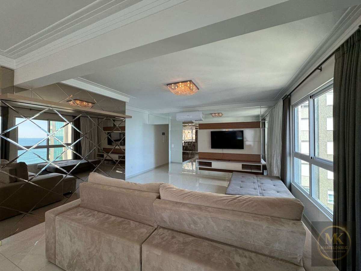 Apto em Itapema Meia Praia com vista mar! 157m² | 4 quartos | a poucos passos da praia com 4 suites e 4 vagas de garagens - Marcelo Krug Corretor de Imóveis
