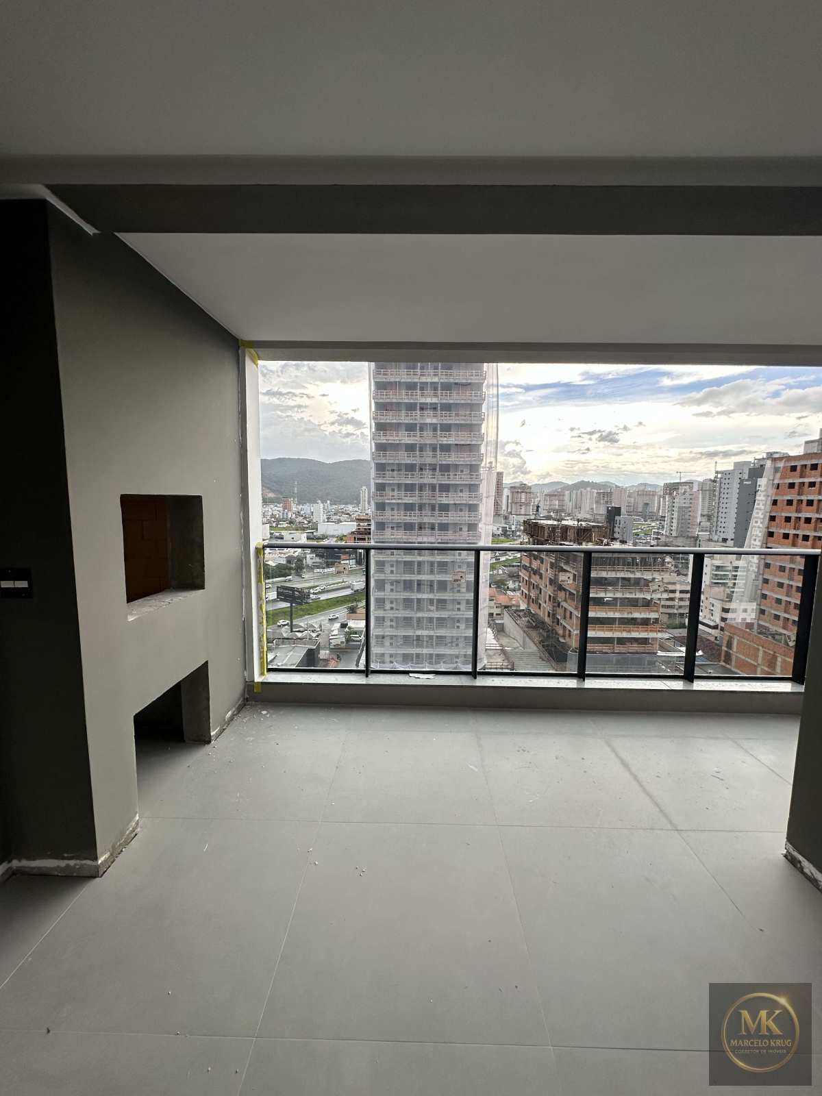 Apartamento à venda, no La Gioia em Itapema, MEIA PRAIA, com 2 quartos, 93m²