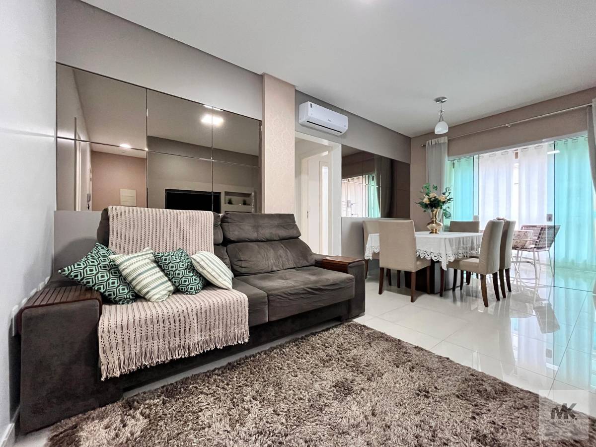 Apartamento à venda em Itapema, Meia Praia, com 2 quartos, 81.00m² - Marcelo Krug Corretor de Imóveis