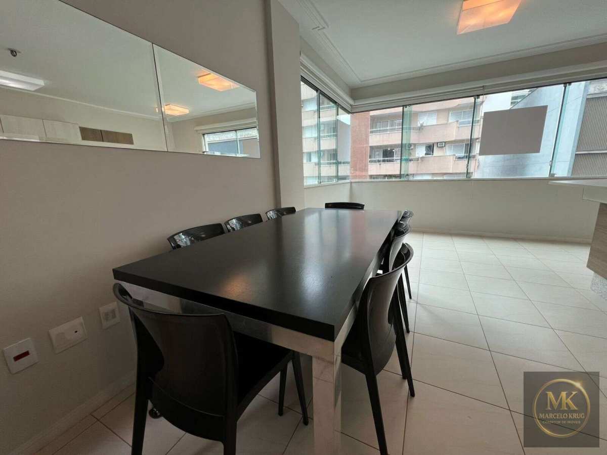 Apartamento Mobiliado em Meia Praia poucos metros do mar à venda em Itapema, MEIA PRAIA, com 3 quartos sendo 1 suíte - Marcelo Krug Corretor de Imóveis