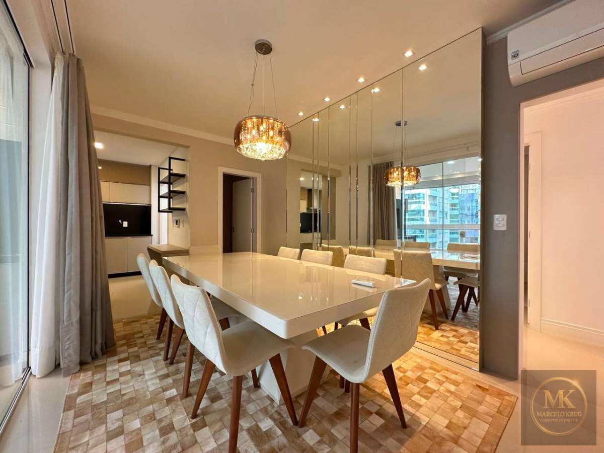 Apartamento à Venda, 3 Suítes 130.00m² Privativos + 3 Vagas Pagamento Facilitado em Meia Praia de Itapema SC - Marcelo Krug Corretor de Imóveis