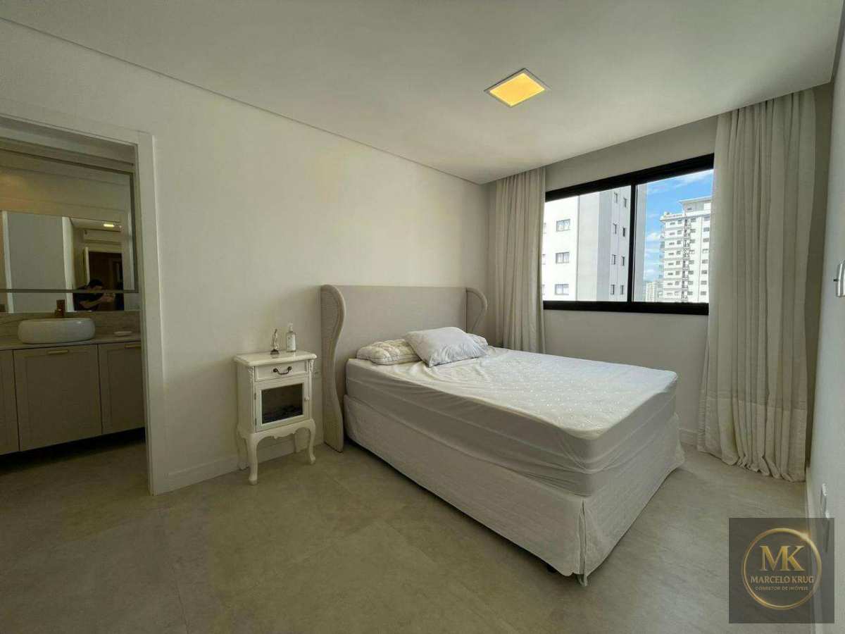 Apartamento à Venda,3 Suítes 157.00m² Privativos Pagamento Facilitado em Meia Praia Itapema - Marcelo Krug Corretor de Imóveis