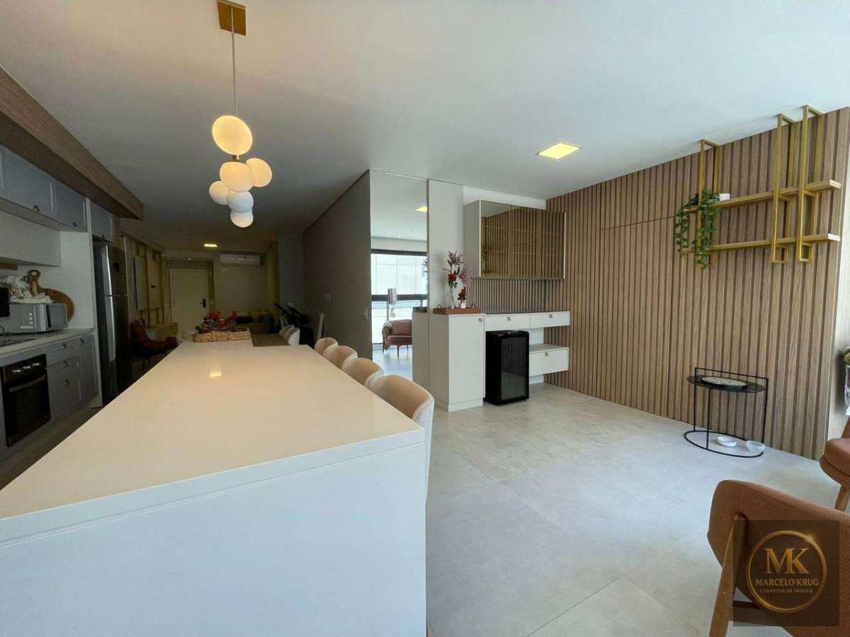 Apartamento à Venda,3 Suítes 157.00m² Privativos Pagamento Facilitado em Meia Praia Itapema