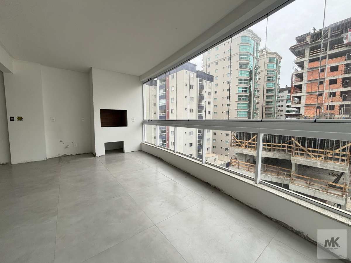 Apartamento à Venda,com 3 Suítes 158.00m² Privativos + Lazer em Meia Praia de Itapema - Marcelo Krug Corretor de Imóveis
