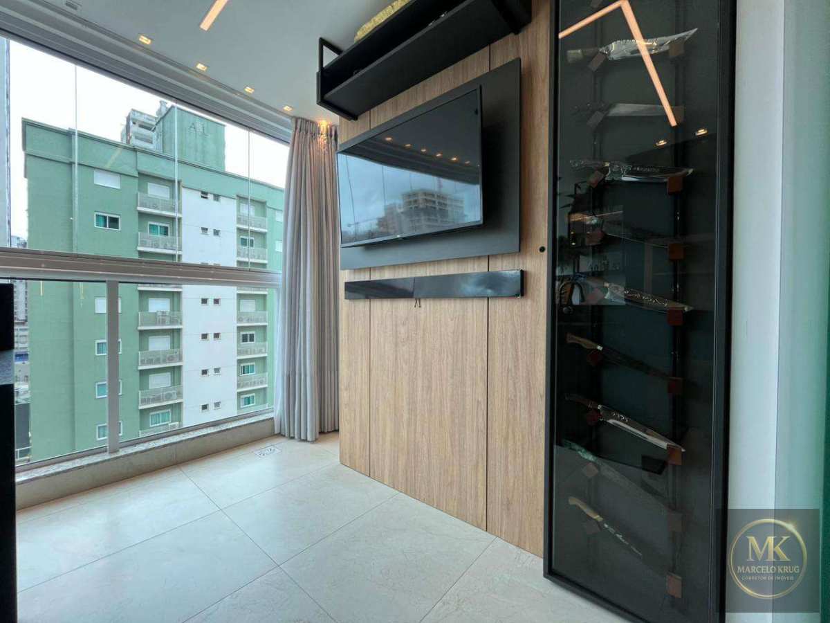 Apartamento à Venda, 3 Suítes 127.00m2 Privativos + Lazer Completo Pagamento Facilitado Direto Proprietário em Meia Praia Itapema - Marcelo Krug Corretor de Imóveis