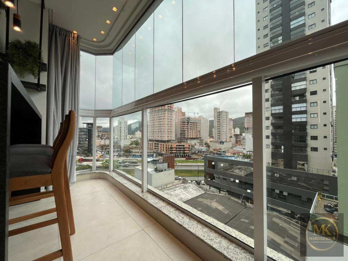 Apartamento à Venda, 3 Suítes 127.00m2 Privativos + Lazer Completo Pagamento Facilitado Direto Proprietário em Meia Praia Itapema - Marcelo Krug Corretor de Imóveis