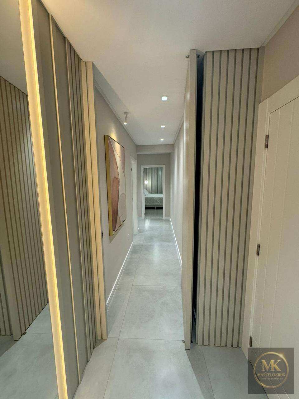 Apartamento à venda Finamente Mobiliado e Decorado 3 Suítes + 3 Vagas + Lazer Completo Pagamento Facilitado Meia Praia Itapema - Marcelo Krug Corretor de Imóveis