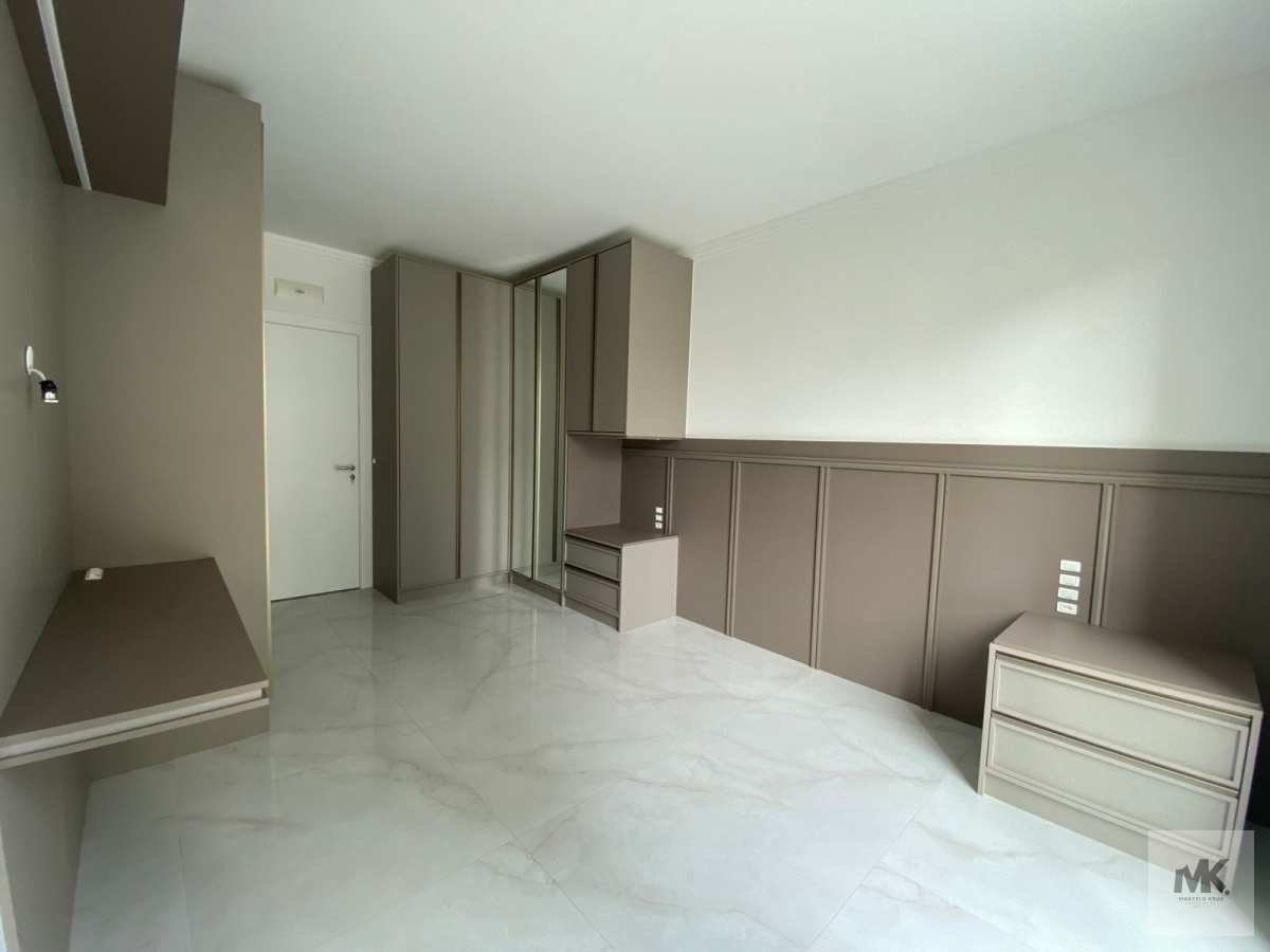 Apartamento à venda, com 3 Suítes + 3 Vagas de garagem + Lazer completo em Meia Praia Itapema SC Pagamento Facilitado - Marcelo Krug Corretor de Imóveis