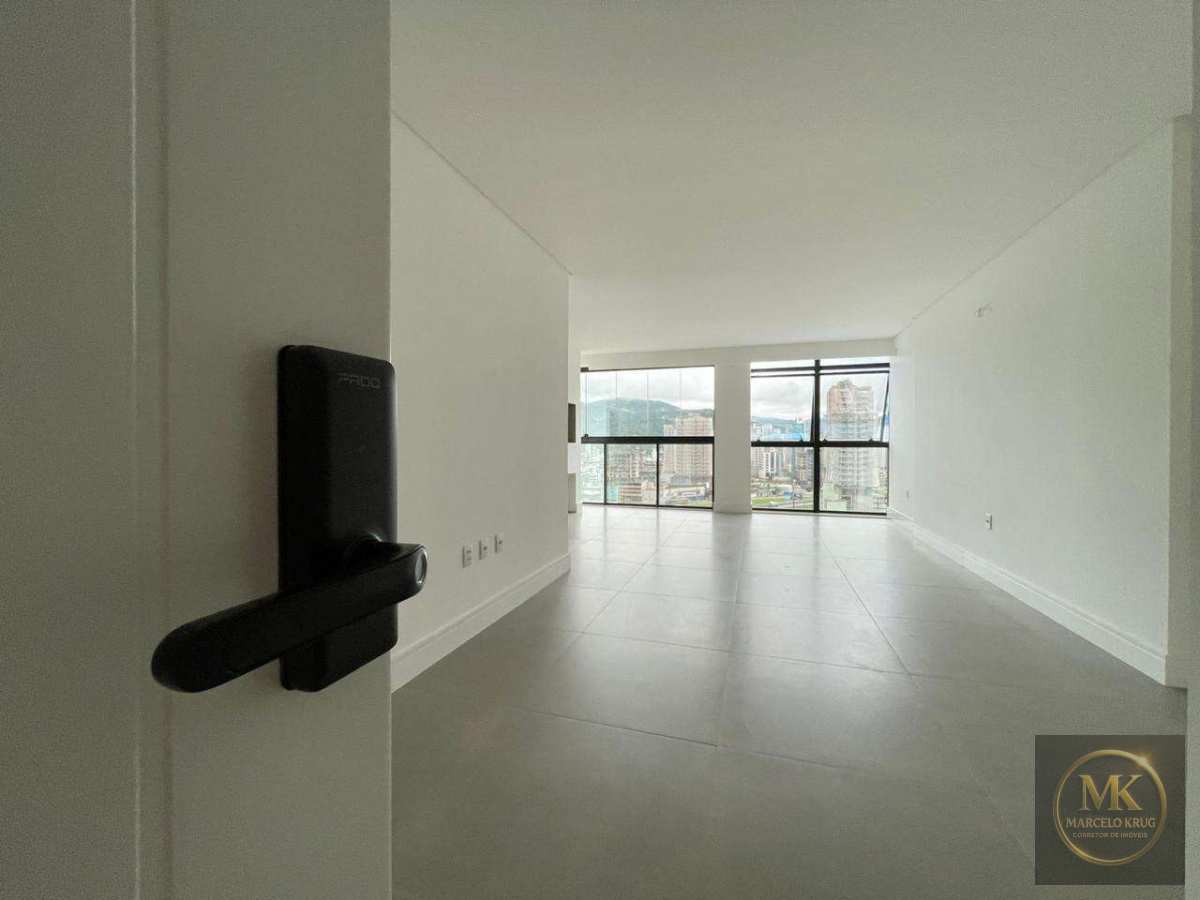 Apartamento à venda,  3 Suítes 115.00m2 Privativos Pagamento Direto com Proprietário  em Itapema, Meia Praia - Marcelo Krug Corretor de Imóveis