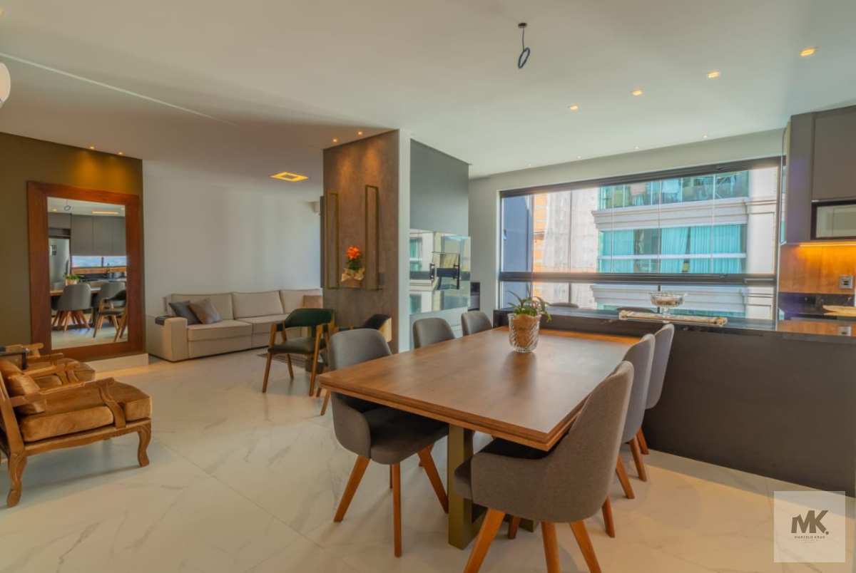 Vendo Apartamento Com 117.00m2 Privativos  3 Suítes + 2 Vaga com Meia Praia em Itapema Pag Facilitado - Marcelo Krug Corretor de Imóveis