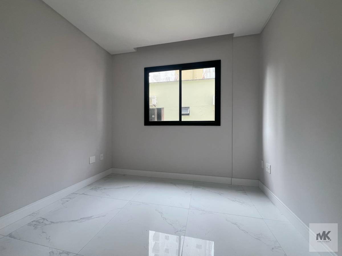 Apartamento à Venda em Itapema, Meia Praia, 3 Dormitórios Sendo 2 suítes com 101m2Privativos Imóvel Novo sem Uso. - Marcelo Krug Corretor de Imóveis