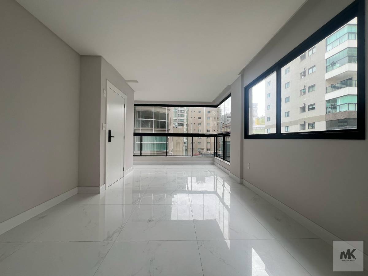 Apartamento à Venda em Itapema, Meia Praia, 3 Dormitórios Sendo 2 suítes com 101m2Privativos Imóvel Novo sem Uso. - Marcelo Krug Corretor de Imóveis