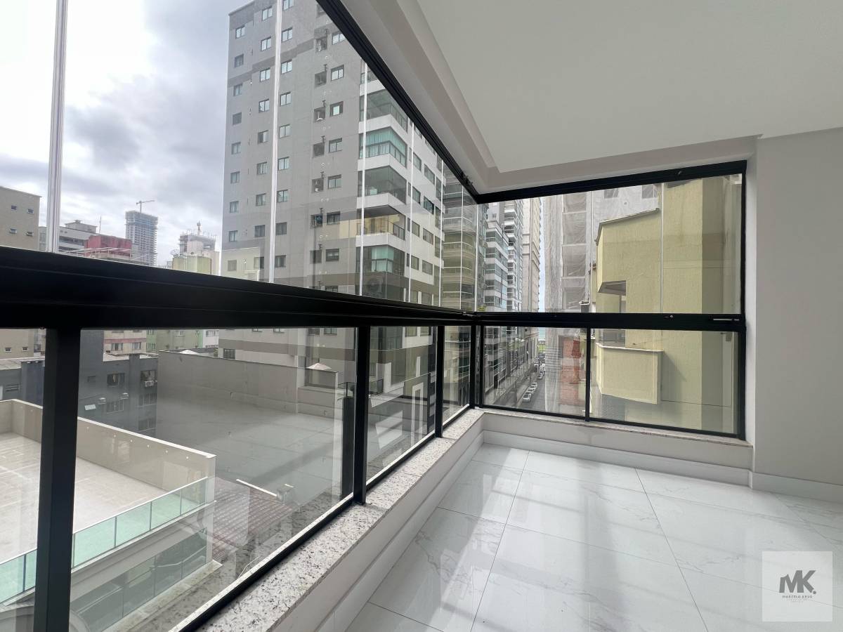 Apartamento à Venda em Itapema, Meia Praia, 3 Dormitórios Sendo 2 suítes com 101m2Privativos Imóvel Novo sem Uso. - Marcelo Krug Corretor de Imóveis