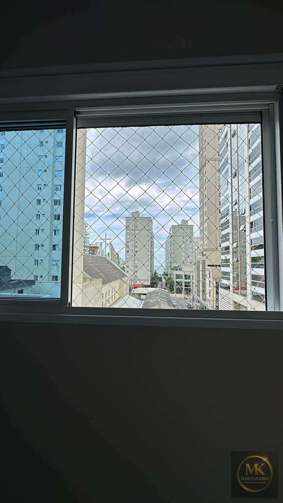 Apartamento à venda, no RESIDENCIAL HELOISA em Itapema, MEIA PRAIA, com 4 quartos - Marcelo Krug Corretor de Imóveis