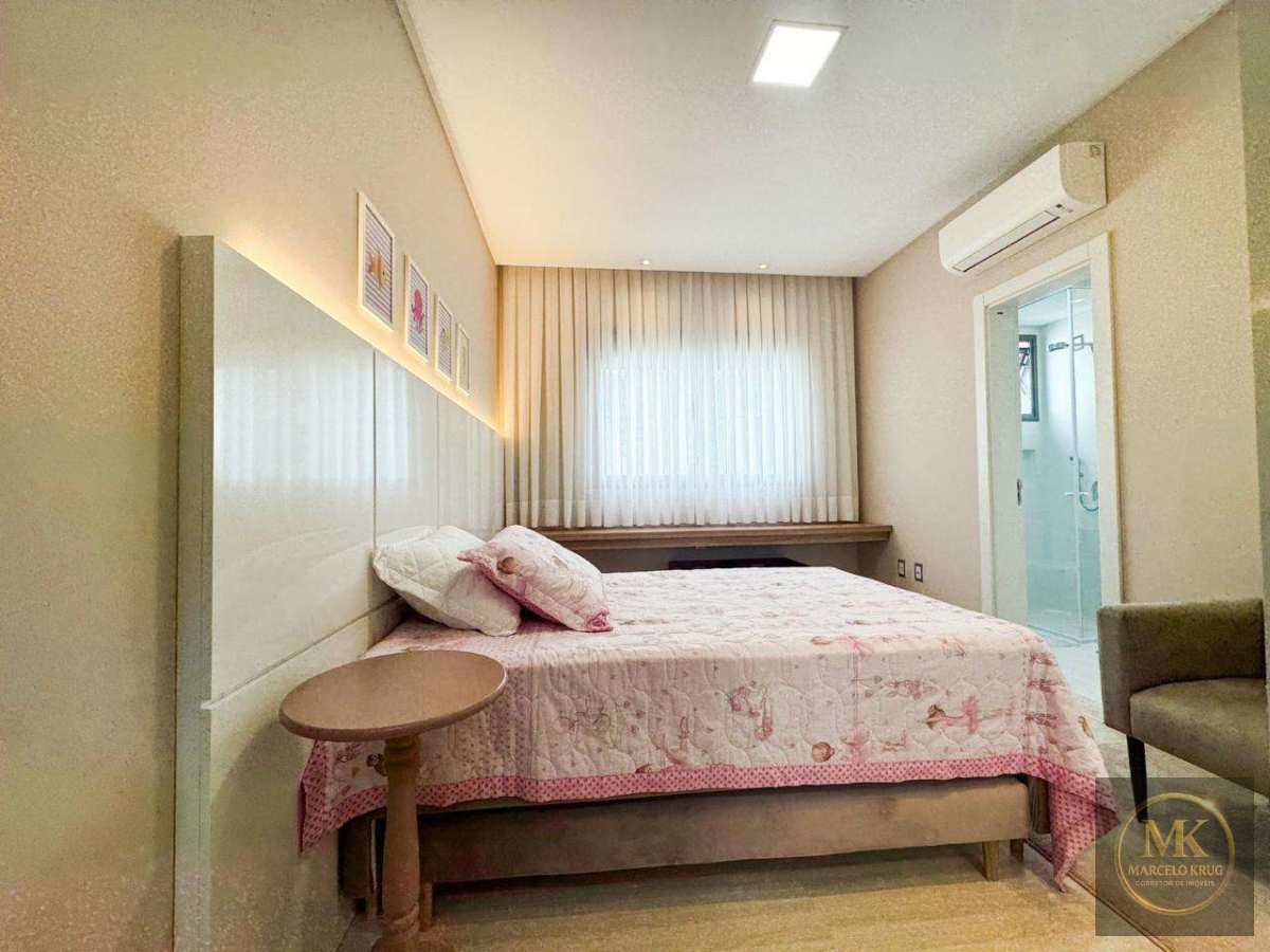 Apartamento à venda, 4 Suítes Sendo 1 Máster 198.00m² Privativos + 3 Vagas Quadra Mar Itapema Meia Praia Pag Facilitado - Marcelo Krug Corretor de Imóveis