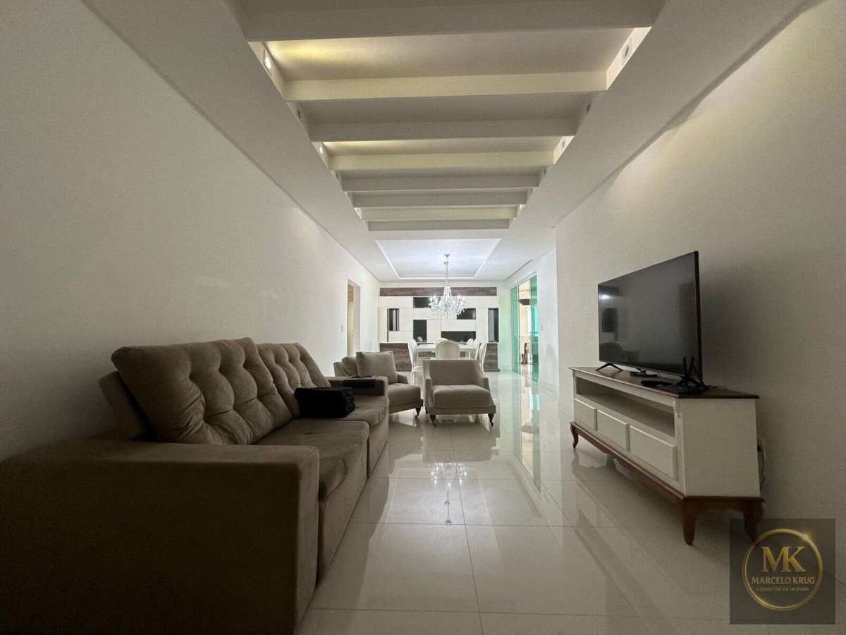 Apartamento 4 suítes 197.00m2  Privativos + 3 Vagas de Garagem em Meia Praia de Itapema, - Marcelo Krug Corretor de Imóveis