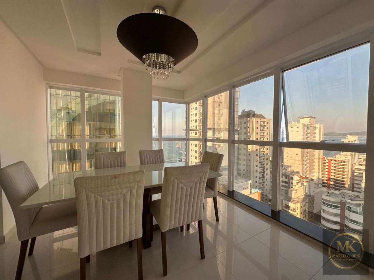 Apartamento 4 suítes 197.00m2  Privativos + 3 Vagas de Garagem em Meia Praia de Itapema, - Marcelo Krug Corretor de Imóveis