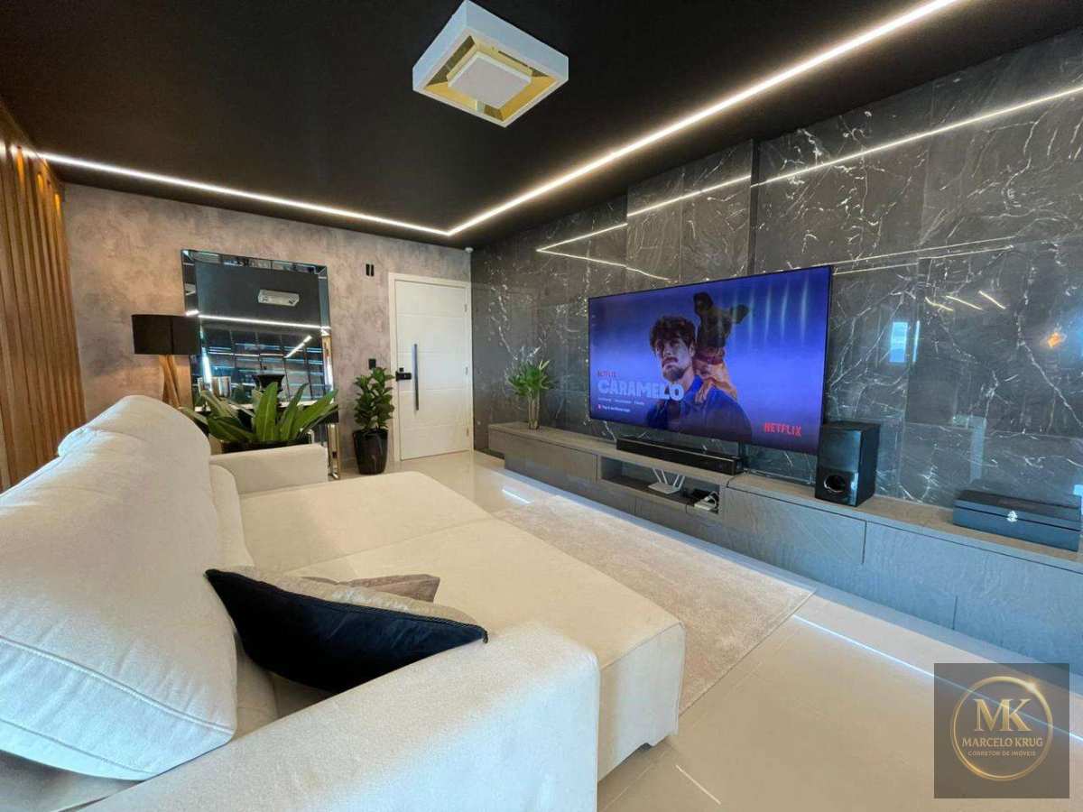 Duplex á Venda 4 Suítes Sendo 2 Máster com 270.00m² Privativos Mobiliado  Pagamento Facilitado  em Meia Praia de Itapema - Marcelo Krug Corretor de Imóveis