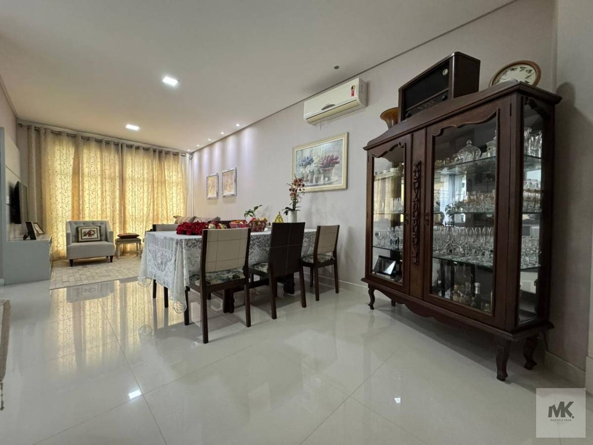 APTO MOBILIADO Á 350 METROS DO MAR EM ITAPEMA MEIA PRAIA - Marcelo Krug Corretor de Imóveis