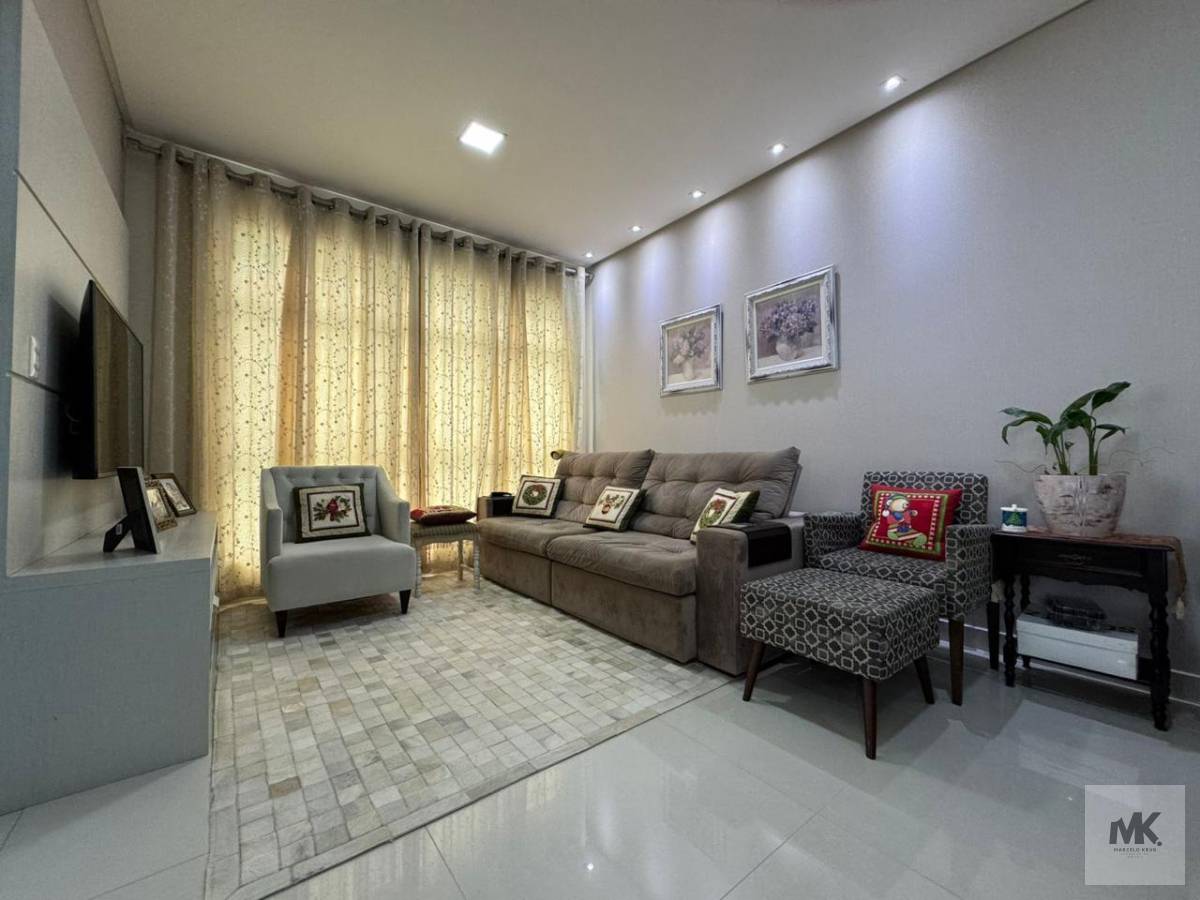 APTO MOBILIADO Á 350 METROS DO MAR EM ITAPEMA MEIA PRAIA - Marcelo Krug Corretor de Imóveis