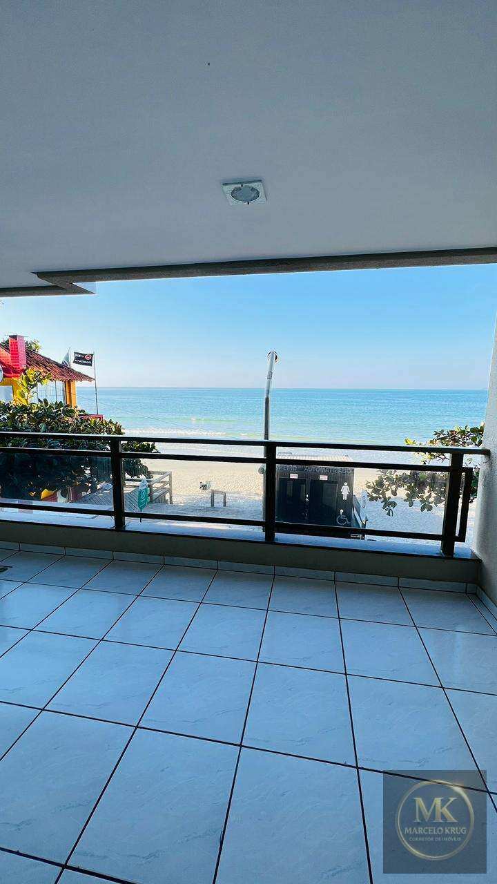 Apartamento á Venda Frente Mar 3 Dormitórios Sendo 1 suíte + 2 Vagas Garagem Meia Praia de Itapema Aceita Permuta em Brusque - Marcelo Krug Corretor de Imóveis