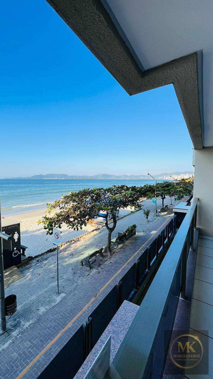 Apartamento á Venda Frente Mar 3 Dormitórios Sendo 1 suíte + 2 Vagas Garagem Meia Praia de Itapema Aceita Permuta em Brusque - Marcelo Krug Corretor de Imóveis
