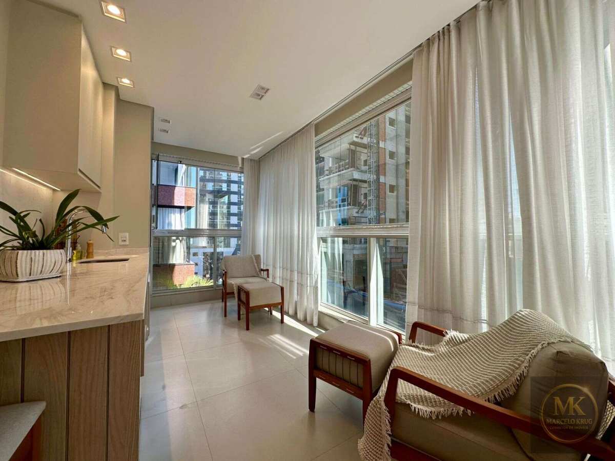 Apartamento á Venda Quadra Mar 3 Suítes 130m2 Privativos 2 vagas Pagamento Direto Cliente Meia Praia Itapema SC - Marcelo Krug Corretor de Imóveis