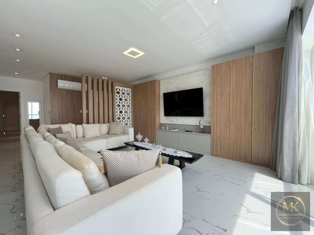 Apartamento á Venda Quadra Mar 4 Suítes Sendo 1 Máster 3 Vagas Pagamento Facilitado Direto Dono em Meia Praia Itapema - Marcelo Krug Corretor de Imóveis