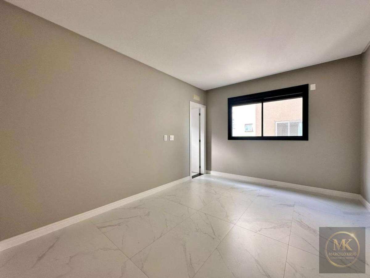 Apartamento á Venda Quadra Mar com 3 Suítes 129m2 Privativos 2 vagas Pagamento Direto Cliente Meia Praia Itapema SC - Marcelo Krug Corretor de Imóveis