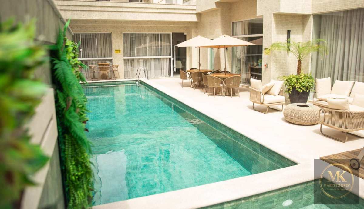 Apartamento à venda, QUADRA MAR, Meia Praia  em Itapema, com 4 suítes, 2 vagas, com  180m² privativo e Lazer Completo - Marcelo Krug Corretor de Imóveis