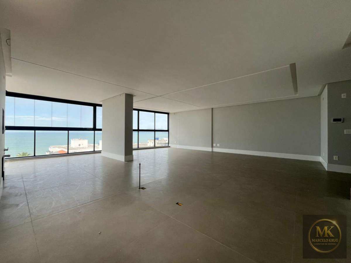 Apartamento á Venda Vista Mar 4 suítes  3 Vagas ,em frente ao Russi Russi Pagamento Facilitado Meia Praia Itapema - Marcelo Krug Corretor de Imóveis