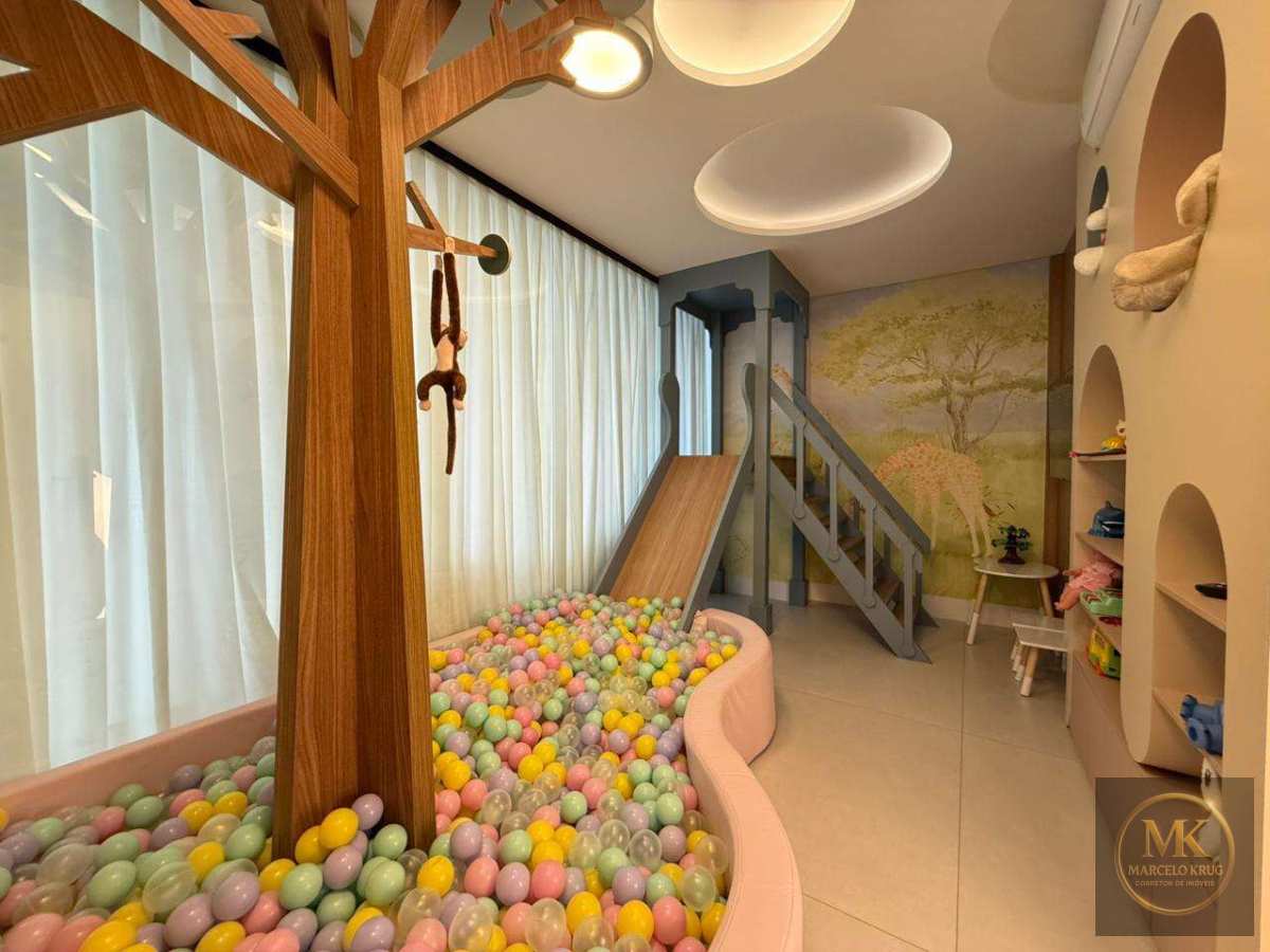 Apartamento á Venda Vista Mar 4 suítes sendo 1 Máster 197m2 privativos Praia do Perequê Porto Belo Pagamento Facilitado. - Marcelo Krug Corretor de Imóveis