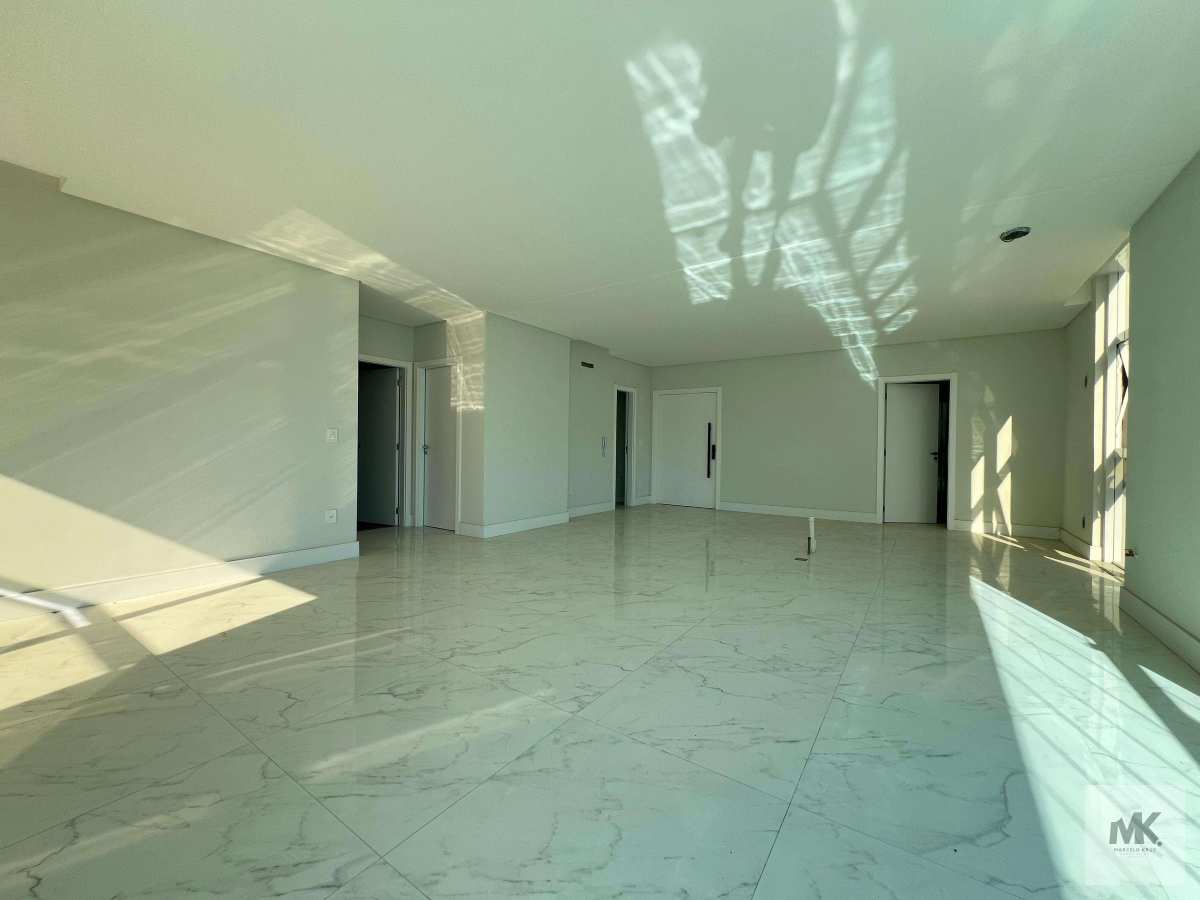 Apartamento à venda 3 Suítes + 2 Vagas + Lazer Pagamento  Direto com Proprietário, em Meia Praia Itapema SC - Marcelo Krug Corretor de Imóveis