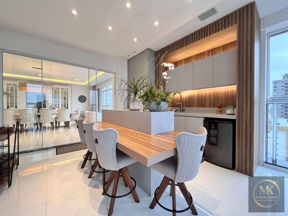 Apartamento Alto Padrão 4 suítes Sendo 1 Máster + 3 vagas + Lazer Pagamento Direto Facilitado com Proprietário Meia Praia Itapema - Marcelo Krug Corretor de Imóveis