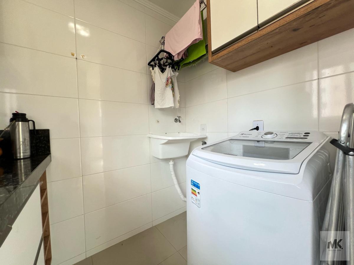 Apartamento á Venda 2 Dormitórios Sendo 1 suíte 77m² Privativos  em Itapema, Meia Praia - Marcelo Krug Corretor de Imóveis