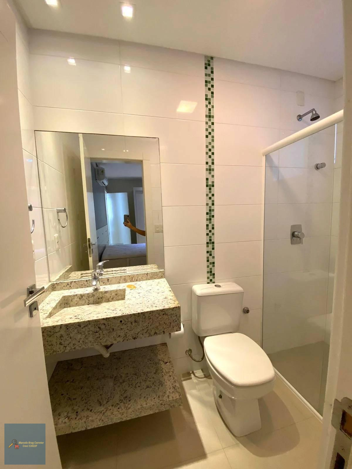 Apartamento 3 quartos, Sendo 2 Suítes com 116.00m² Privativos e 2 Vagas de garagem em Meia Praia - Marcelo Krug Corretor de Imóveis