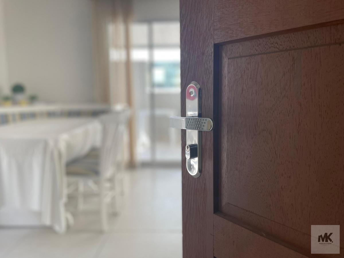 Apartamento com 3 quartos Sendo 1 Suíte com 142m², à venda em Itapema, Meia Praia SC - Marcelo Krug Corretor de Imóveis