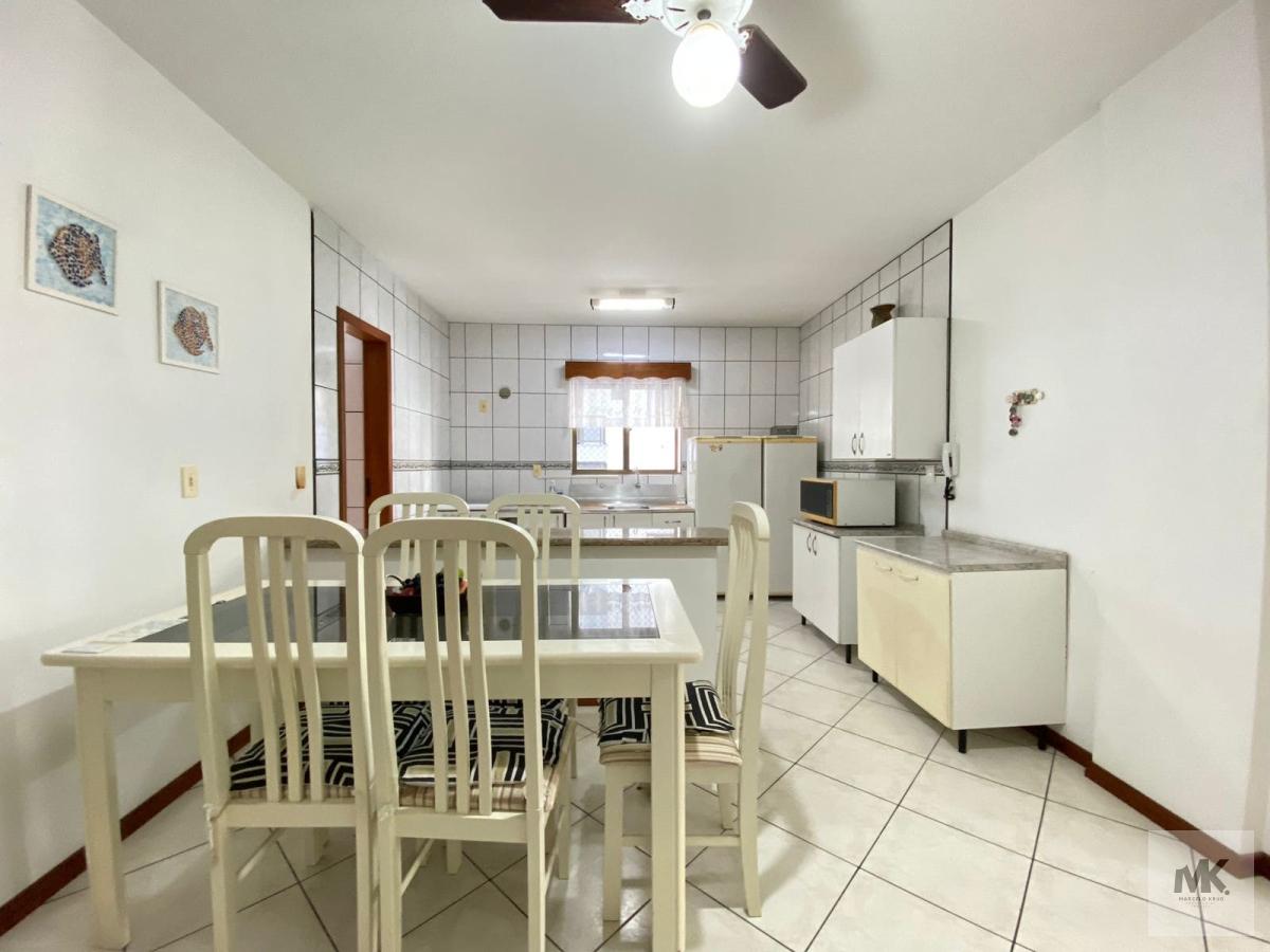 Apartamento com 3 quartos Sendo 1 Suíte + 1 Vaga de Garagem  com 120m² Privativos à venda em Meia Praia Itapema SC - Marcelo Krug Corretor de Imóveis