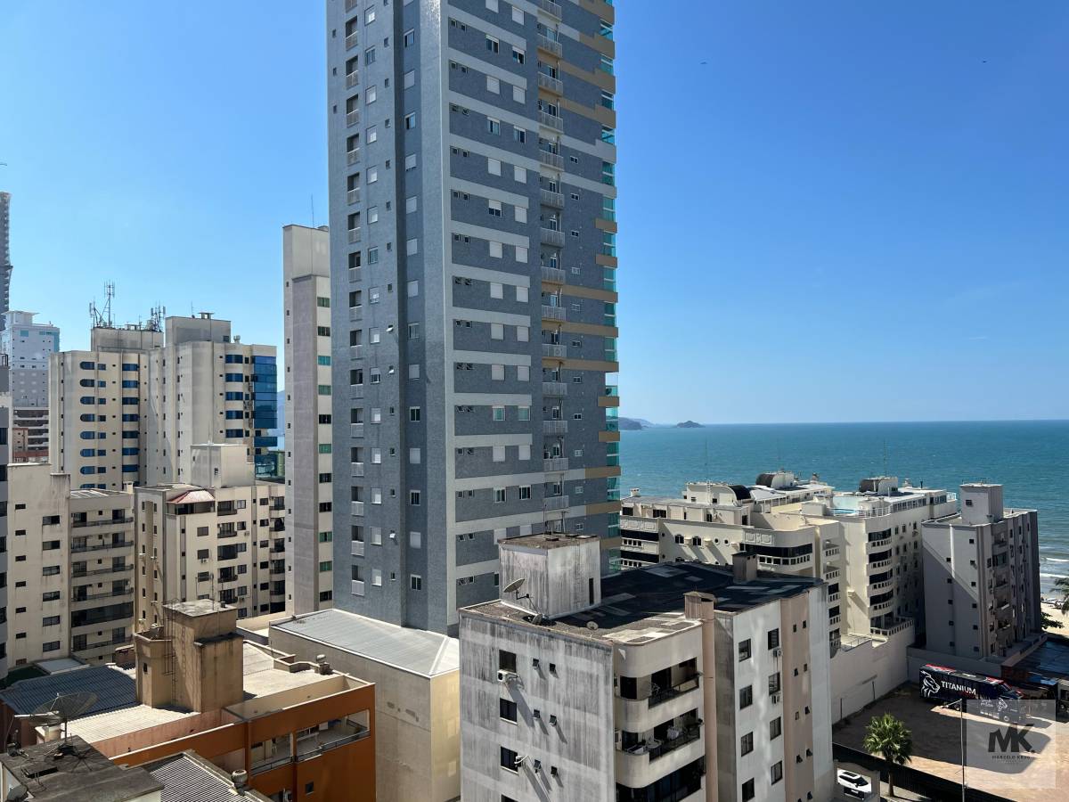 Apartamento com 4 Suítes + 3 Vagas de garagem + Lazer completo em Meia Praia - Pagamento facilitado. - Marcelo Krug Corretor de Imóveis