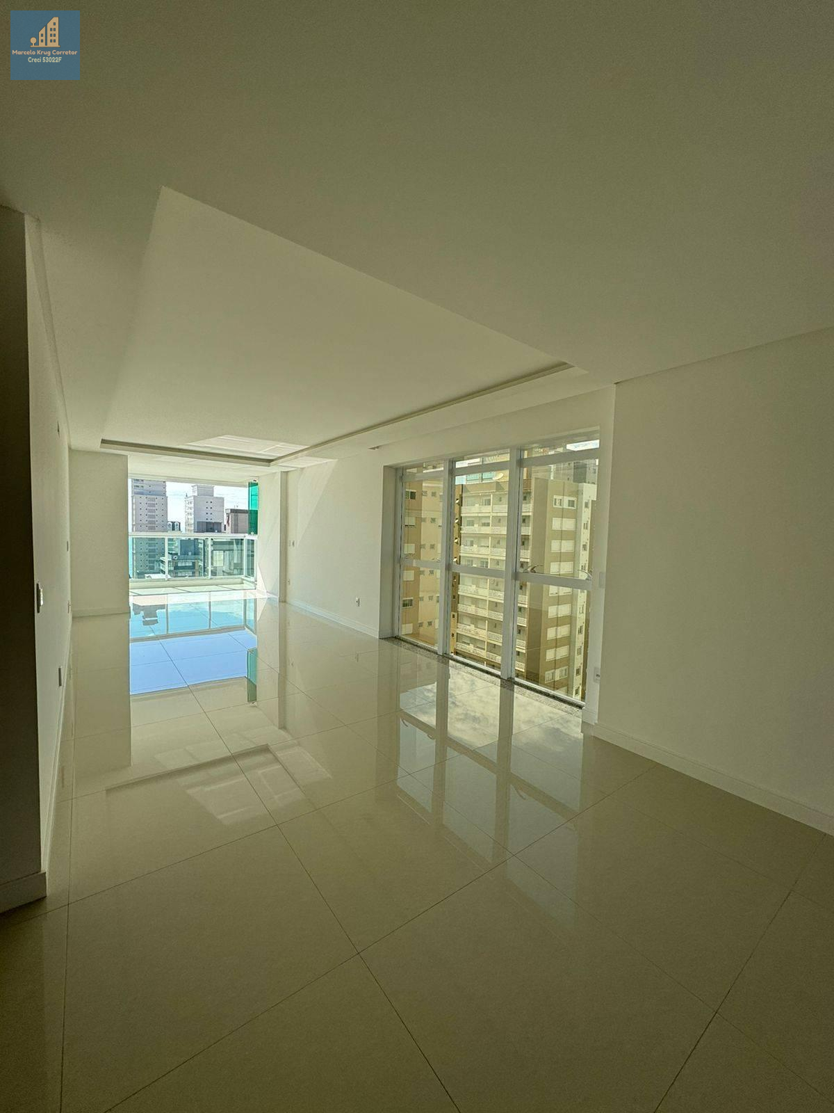 Apartamento com 4 Dormitórios sendo 2 Suítes e 2 Demi Suítes 145.79m2 Privativos 3 Vagas de Garagem com Lazer completo. - Marcelo Krug Corretor de Imóveis