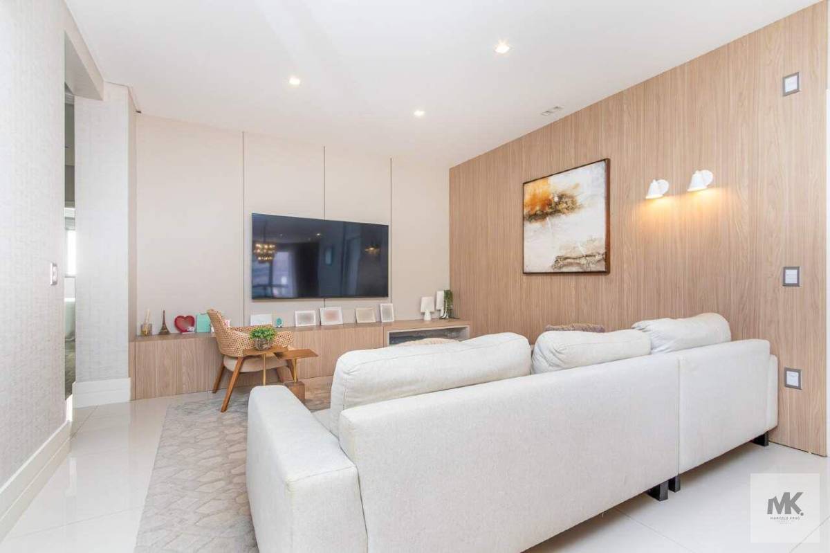 Apartamento de Alto Padrão Quadra Mar  4 Suítes Sendo 1 Máster + 4 Vagas de Garagem Próximo ao Píer R$ 4 Milhões Facilitado. - Marcelo Krug Corretor de Imóveis