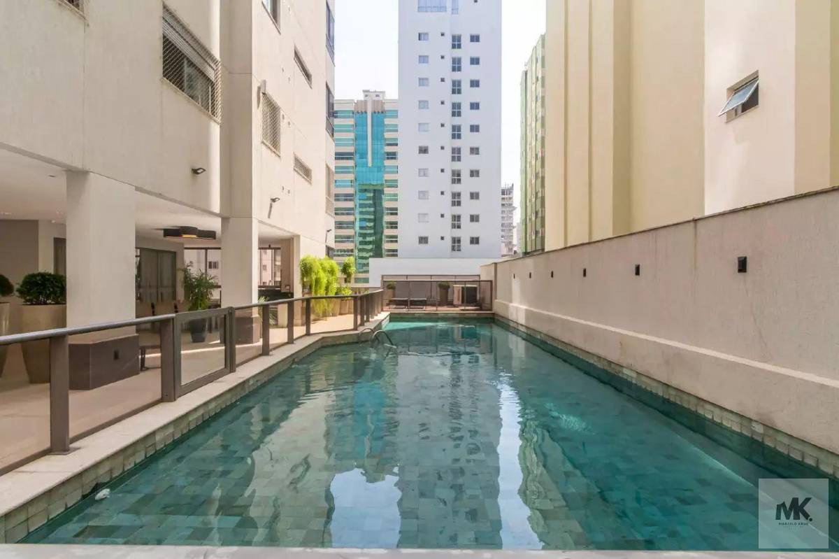 Apartamento de Alto Padrão Quadra Mar  4 Suítes Sendo 1 Máster + 4 Vagas de Garagem Próximo ao Píer R$ 4 Milhões Facilitado. - Marcelo Krug Corretor de Imóveis