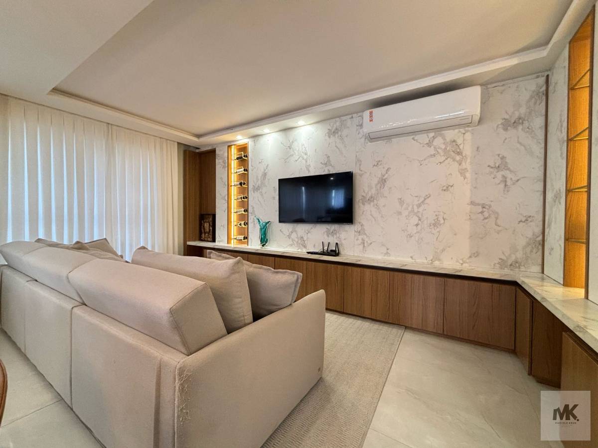 Apartamento de Luxo 3 Suítes + 2 Vagas Garagem No Coração da Meia Praia Rua do Shopping Russi Russi R$ 2.600.000,00 - Marcelo Krug Corretor de Imóveis