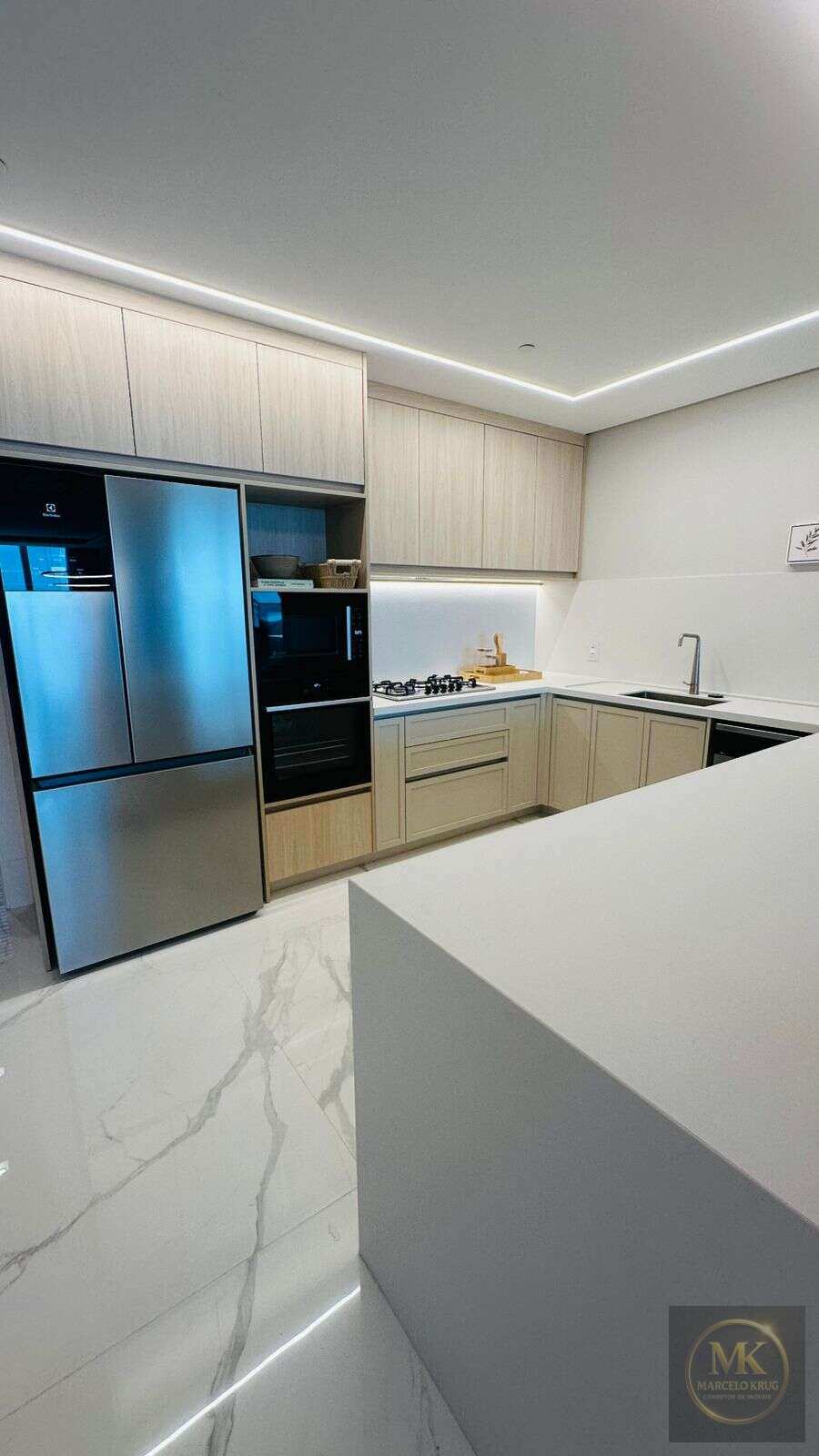 Apartamento de luxo, no BOREAL TOWER em Balneário Camboriú, Centro, com 4 quartos, 184m² - Marcelo Krug Corretor de Imóveis