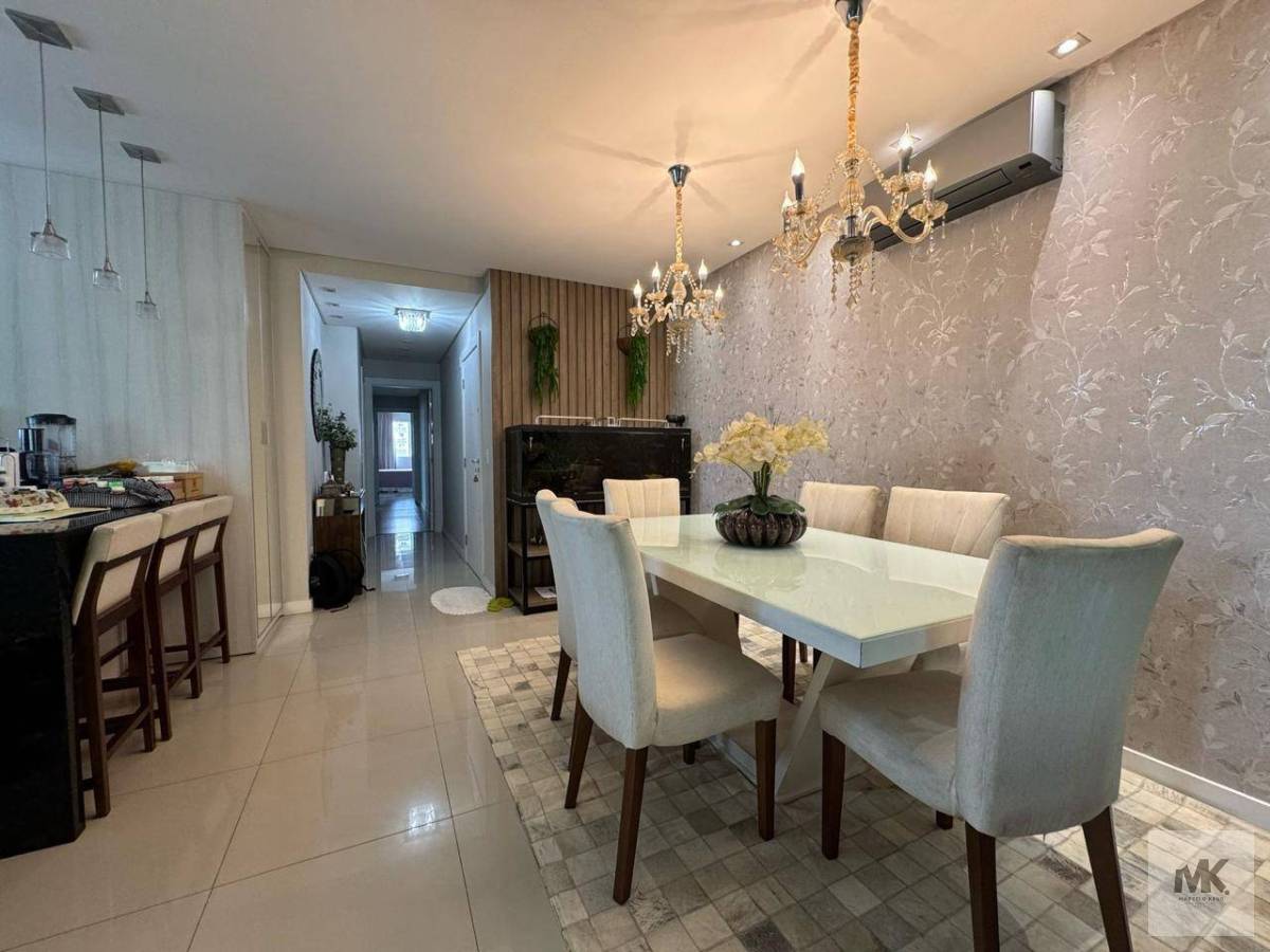 Apartamento em Meia Praia 3 Suítes e 2 Vagas de Garagem 140m2 Privativos R$ 1.650.000,00 - Marcelo Krug Corretor de Imóveis