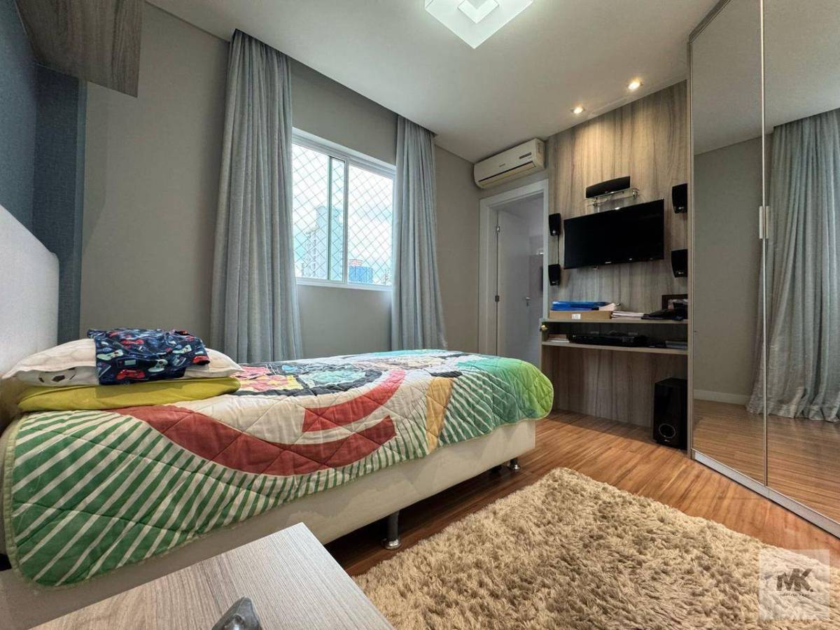 Apartamento em Meia Praia 3 Suítes e 2 Vagas de Garagem 140m2 Privativos R$ 1.650.000,00 - Marcelo Krug Corretor de Imóveis