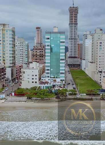 Apartamento Frente Mar á Venda 4 Suítes ,Sendo 1 Máster 185m2 Privativos  + 3 Vagas em Meia Praia de Itapema - Marcelo Krug Corretor de Imóveis