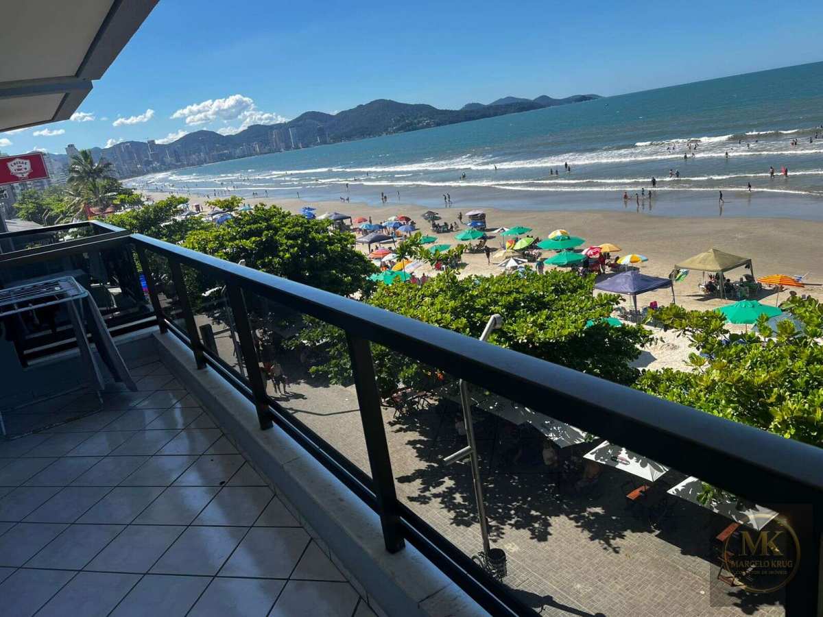 Apartamento Frente Mar Pé na Areia 4 Dormitórios sendo 2 suíte + 1 Vaga Melhor Localização de Meia Praia Rua 239 - Marcelo Krug Corretor de Imóveis