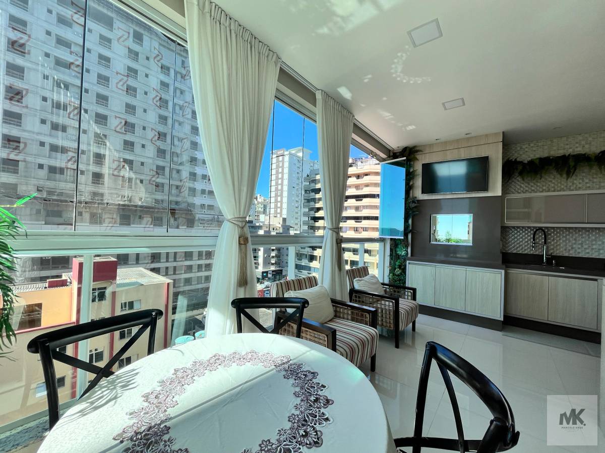 Apartamento Luxuoso Quadra Mar Próximo ao Russi Russi 4 Suítes + 3 vagas - Pagamento facilitado. Meia Praia Itapema. - Marcelo Krug Corretor de Imóveis